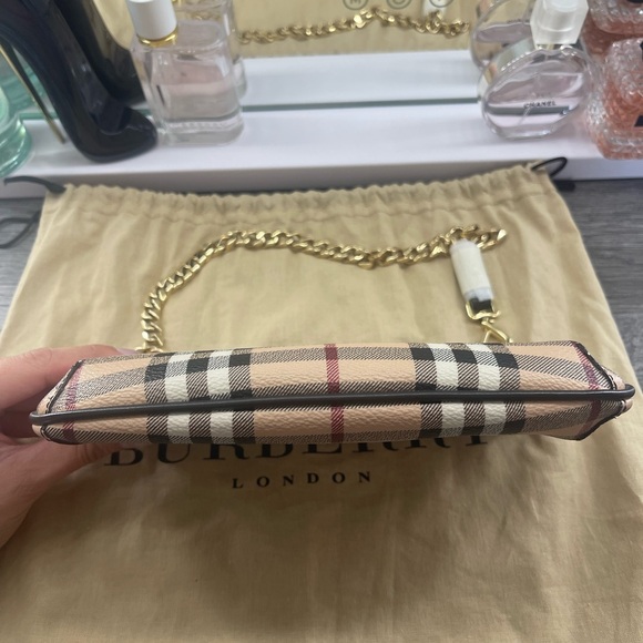 BURBERRY HAYMARKET CHECK CLARA POCHETTE WRISTLET - Picture 3 of 8
